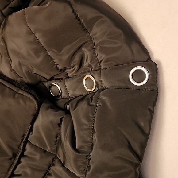 Black Puffer Winter Coat With Fur Hood Size 16-18 - Picture 12 of 12